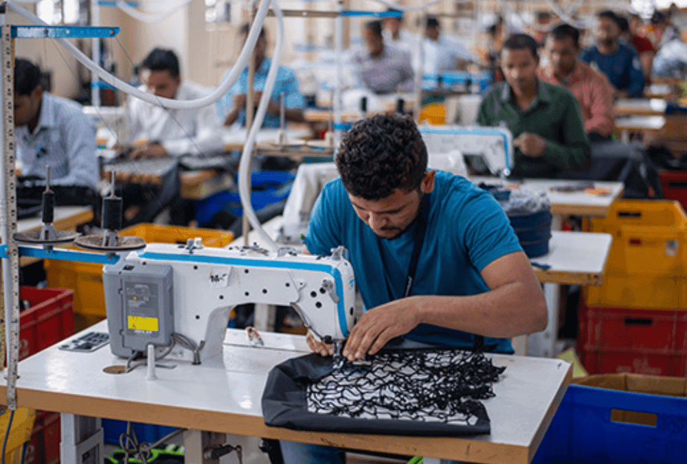 टेक्सटाइल स्टॉक 5% अपर सर्किट पहुंचा, कंपनी ने बोनस इश्यू पर विचार करने की घोषणा की।