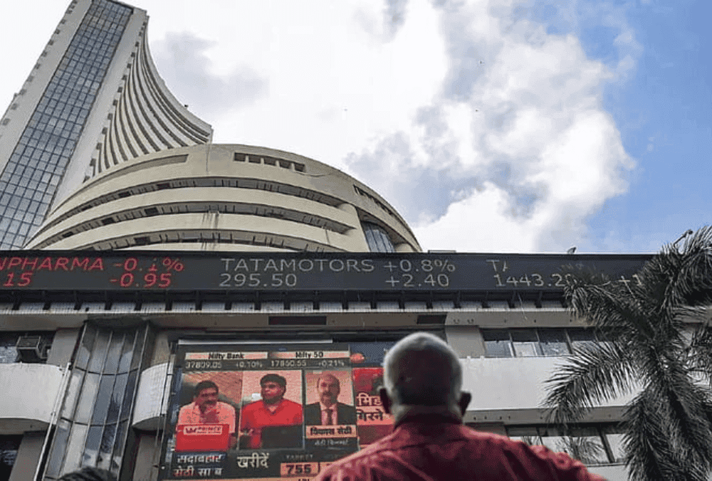 मार्केट लीडर स्टॉक में 18% की बढ़ोतरी, कंपनी के अपनी नई कंपनी में निवेश करने के निर्णय को पलटने के बाद।