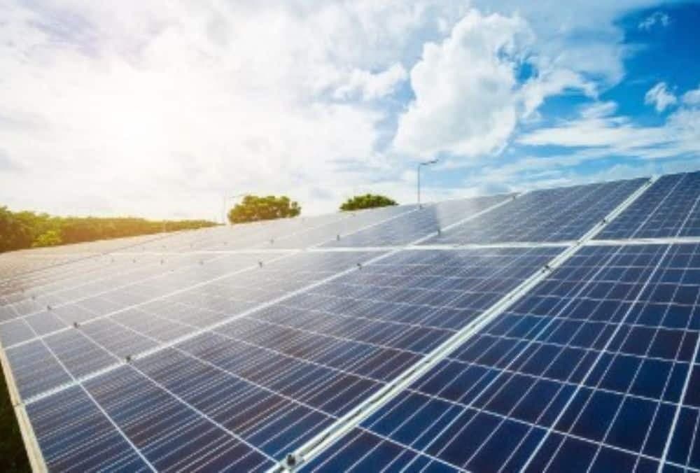 Green energy stock jumps 4% after it reports 103% YoY increase in revenue