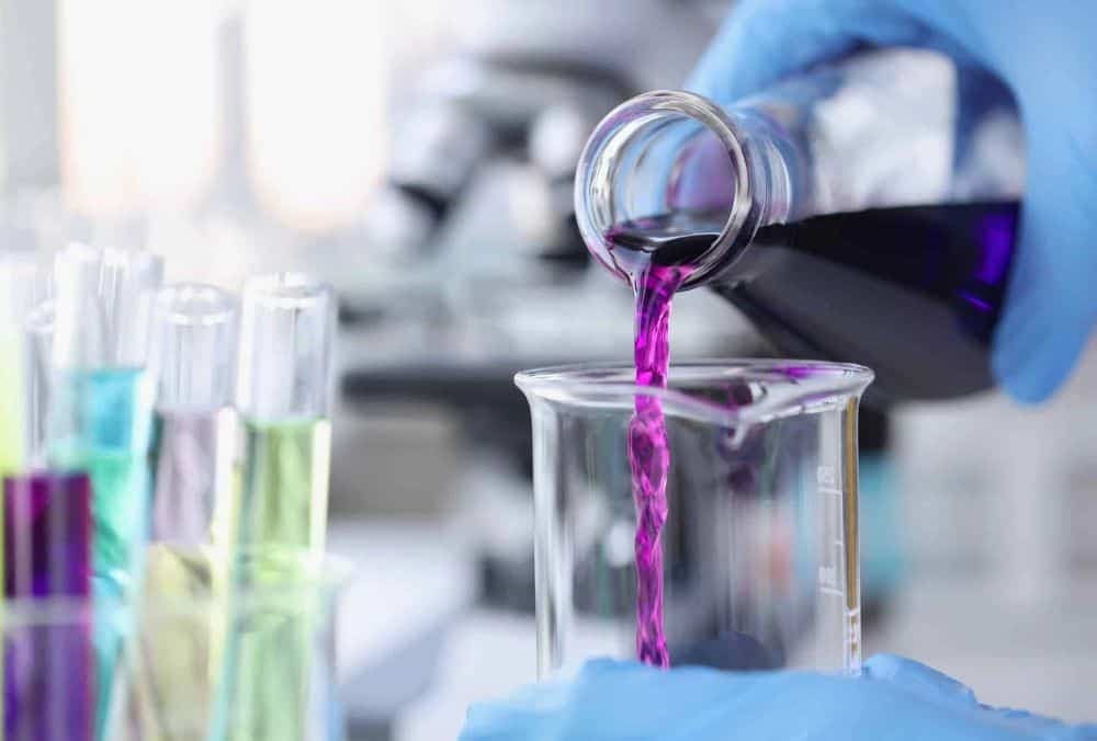 केमिकल स्टॉक 9% उछला, नेट प्रॉफिट में सालाना आधार पर 9% की वृद्धि के बाद।
