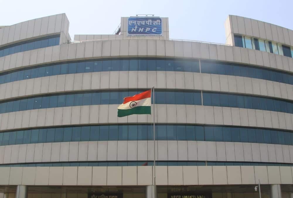 ग्रीन एनर्जी स्टॉक में उछाल, NHPC से सोलर प्रोजेक्ट्स के ऑर्डर मिलने के बाद।