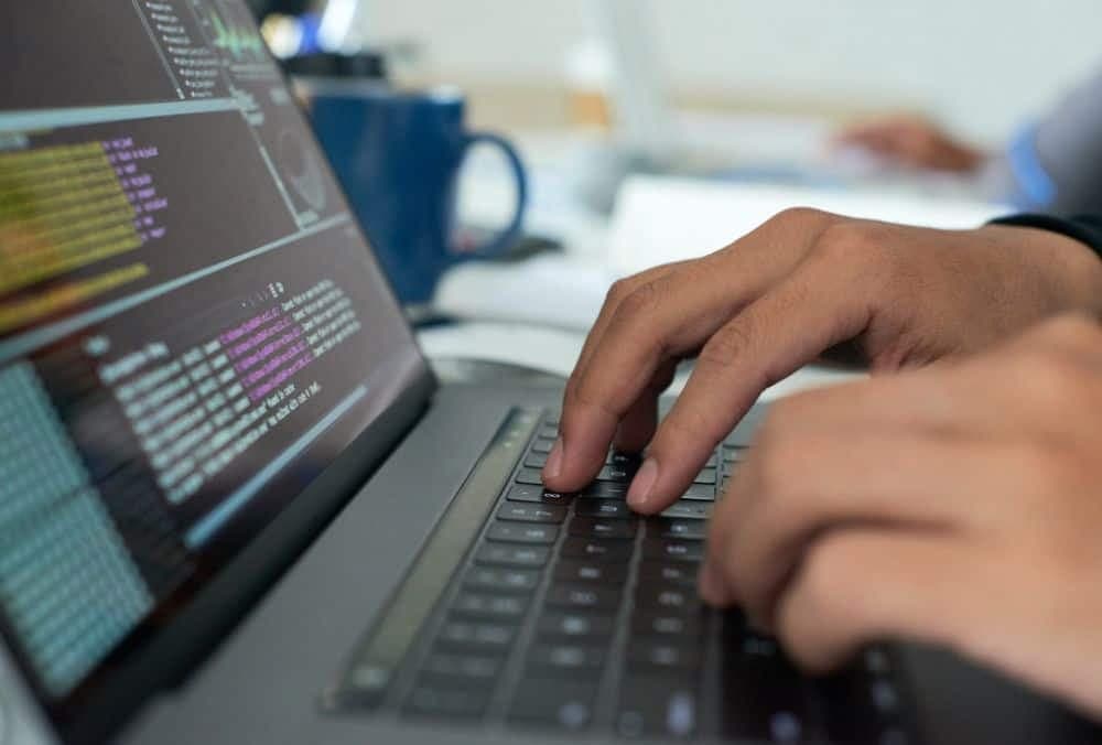 ₹200 से कम के मजबूत वित्तीय स्थिति वाले IT स्टॉक्स पर नजर रखें।