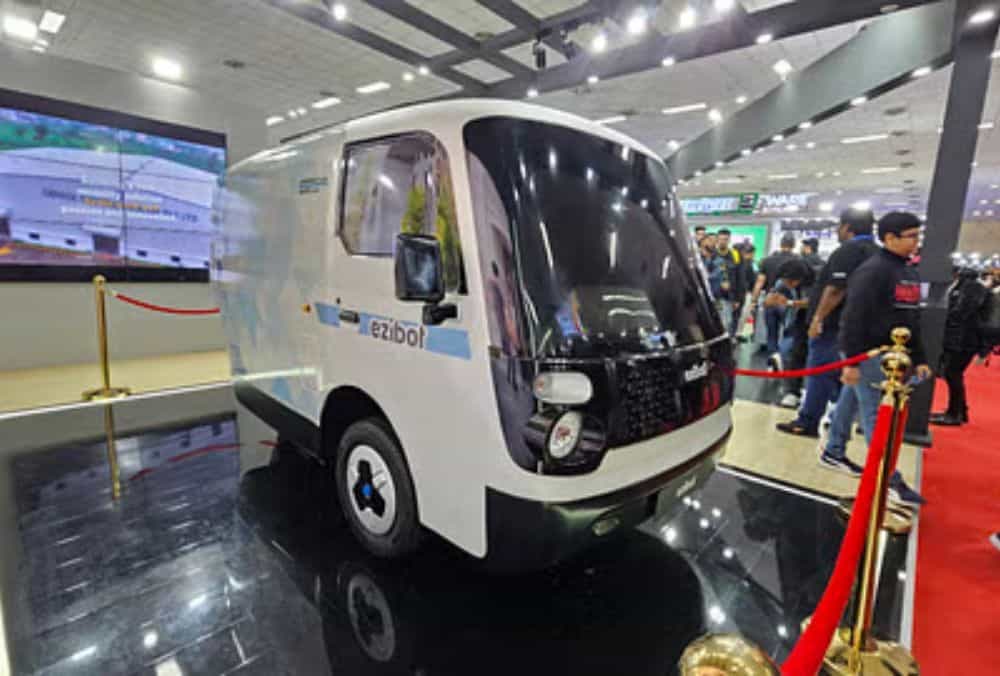 EV स्टॉक पर नजर रखें, Bharat Mobility Expo 2025 में EZIO और EZIBOT के लिए 30,000 प्री-ऑर्डर की घोषणा के बाद।