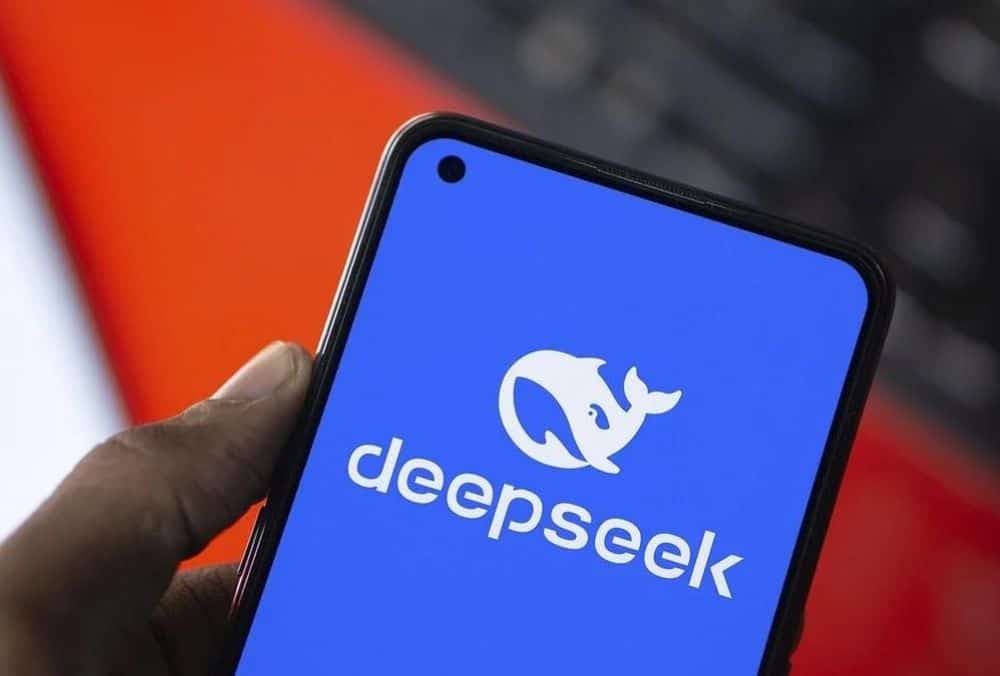 DeepSeek AI: टेक शेयर अपने रिकॉर्ड उच्च स्तर से 50% गिरे; Nvidia का मार्केट कैप ₹600 बिलियन घटा।