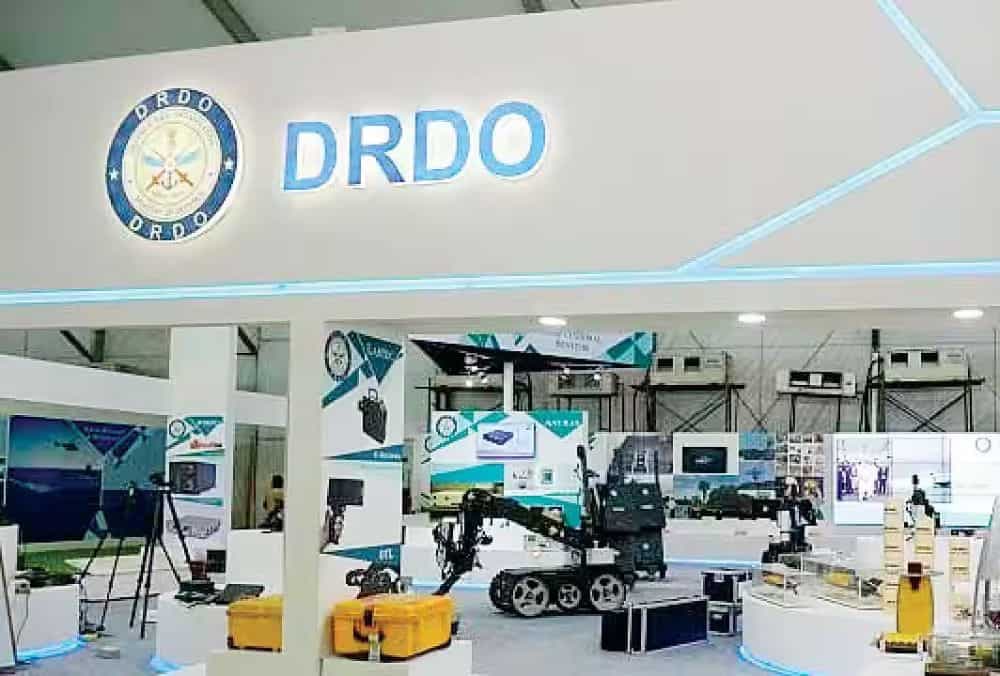 डिफेंस स्टॉक में 5% की बढ़त दर्ज की गई, क्योंकि इसे DRDO से ₹7.37 करोड़ के नए ऑर्डर मिले।