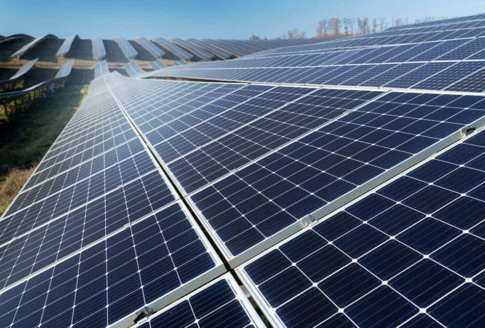 Green energy stock jumps 10% after its net profit increases by 490.7% YoY