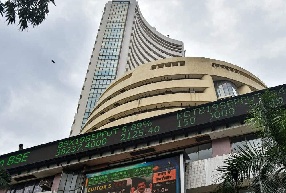 रिटेल स्टॉक 5% उछला, नेट प्रॉफिट में सालाना 153% की वृद्धि दर्ज।