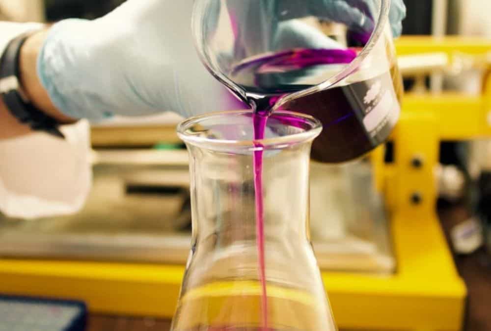 Chemical stock falls 17% after reporting 81.27% QoQ decline in net profits