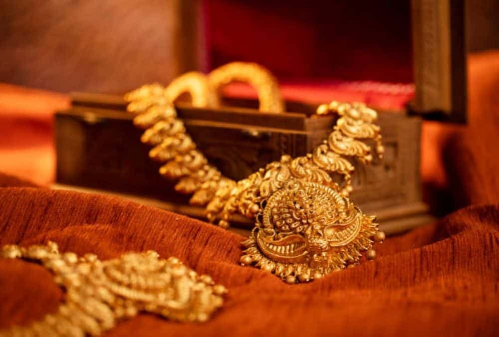 Jewellery stock hits 10% upper circuit after its net profit grows by 146.4% in QoQ