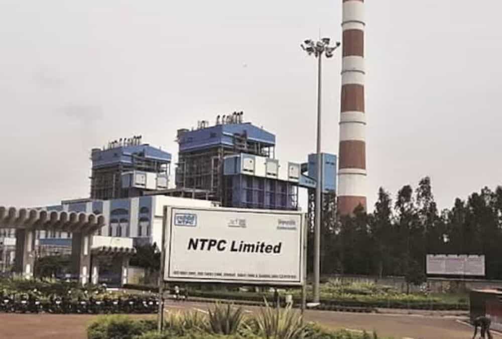 ग्रीन एनर्जी स्टॉक 4% चढ़ा, NTPC Vidyut Vyapar Nigam से रूफटॉप सोलर प्रोजेक्ट्स के ऑर्डर के बाद।