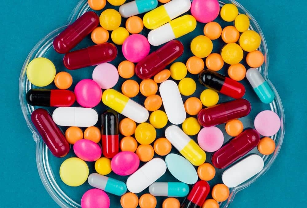 फार्मा कंपनी के गगिल्लापुर प्लांट को USFDA की चेतावनी मिलने के बाद स्टॉक 7% गिरा।