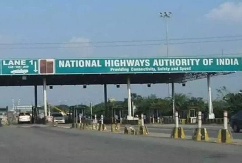 स्टॉक 5% लोअर सर्किट पर, कंपनी को NHAI से भविष्य में बोली लगाने पर 2 साल का प्रतिबंध नोटिस मिलने के बाद।
