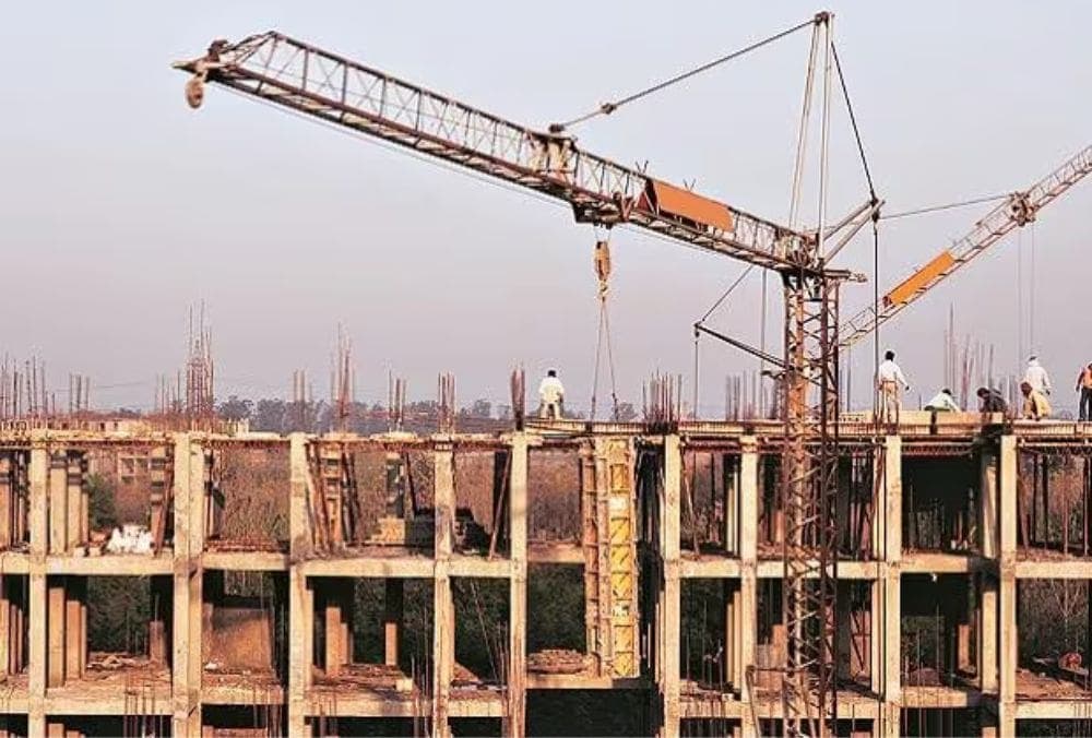 Ahluwalia Contracts (India) को Godrej Properties से ₹396 करोड़ का ऑर्डर मिला है।