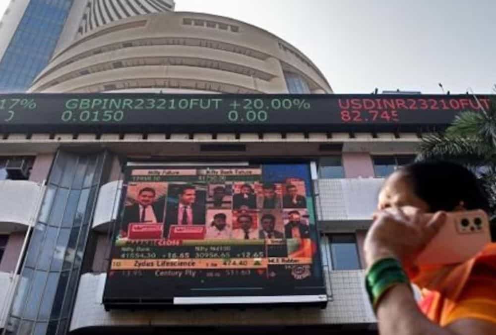 नए साल के दिन क्या स्टॉक मार्केट खुलेगा? जानें NSE और BSE खुले हैं या नहीं!