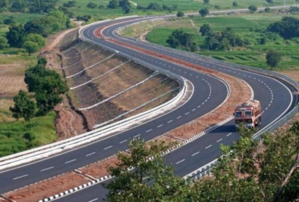 इंफ्रा स्टॉक ₹1,391 करोड़ के लिए NHAI से 43 किमी के आर्थिक कॉरिडोर का अनुबंध हासिल किया, कनेक्टिविटी को बढ़ावा देगा।