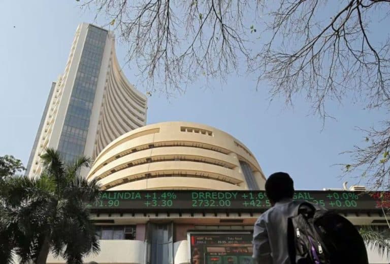 DSP Sensex Next 30 Fund offers growth, replicating the index, ₹100 SIP.